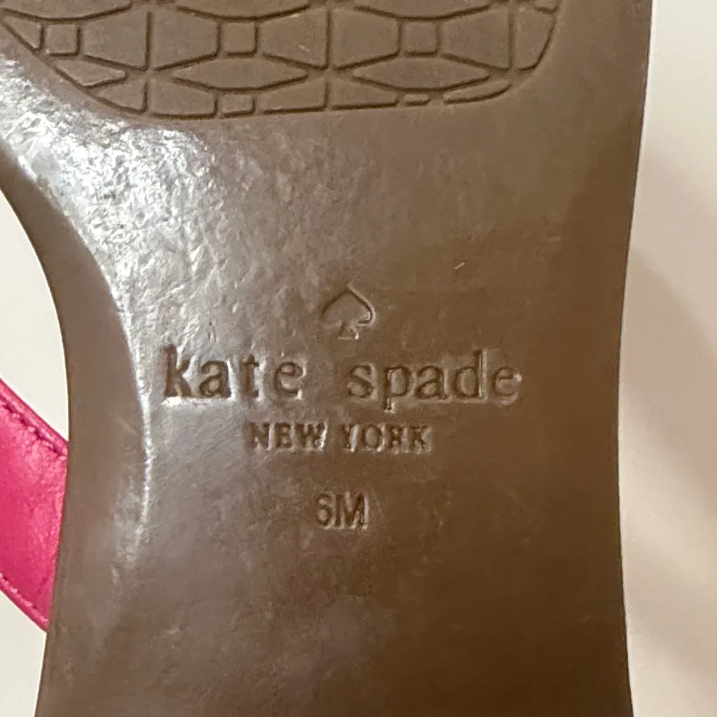 Kate Spade- Pink Strap Brown Thong Sandals Flats Bow Detail Charm- Size 6 - Image 8