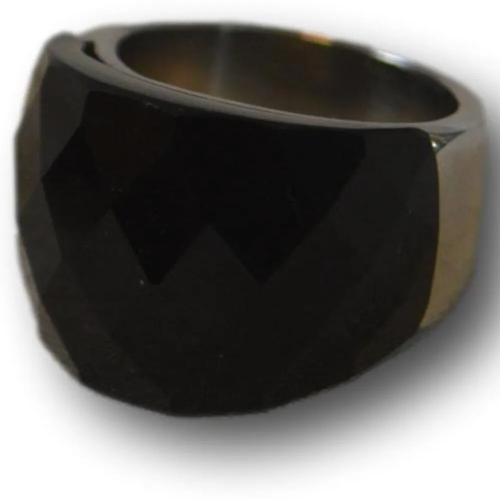 Bold Faceted Nirvana Black Crystal Statement Wide Band Cocktail Ring Size: 8 - Image 4