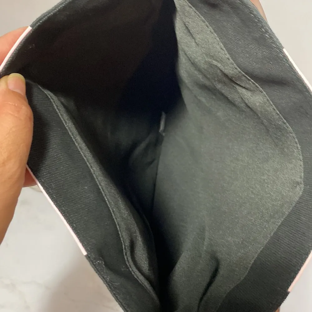 Victoria secrets new black/pink shoulder bag - Image 8