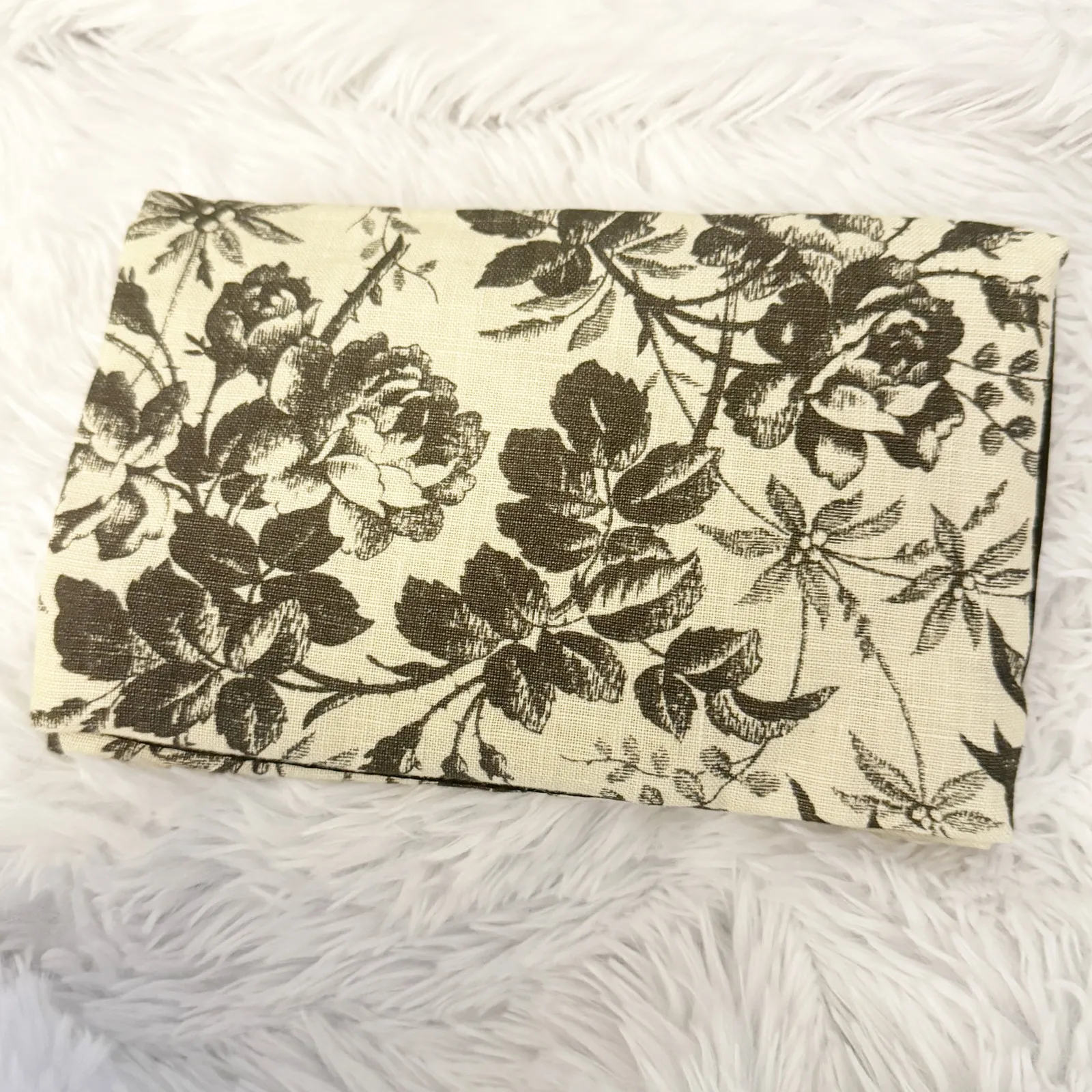 GUCCI BEAUTY | Ivory Cream Black Bloom Y3 Pouch Bag Floral Pattern Linen Japan - Image 3