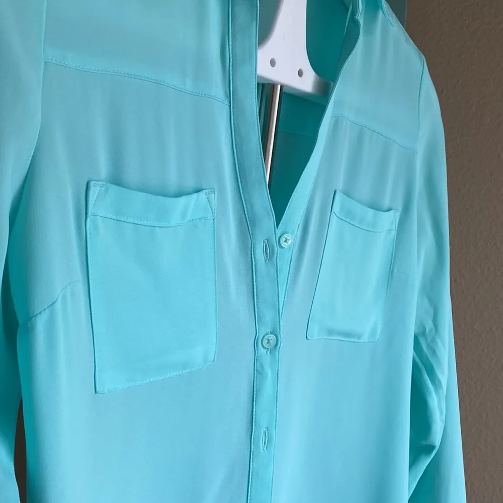 Express xs mint green turquoise button down blouse semi sheer business casual - Image 6