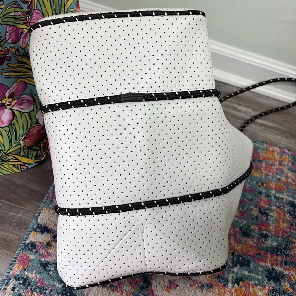 Neoprene Lemonbella Tote Bag White - Image 11