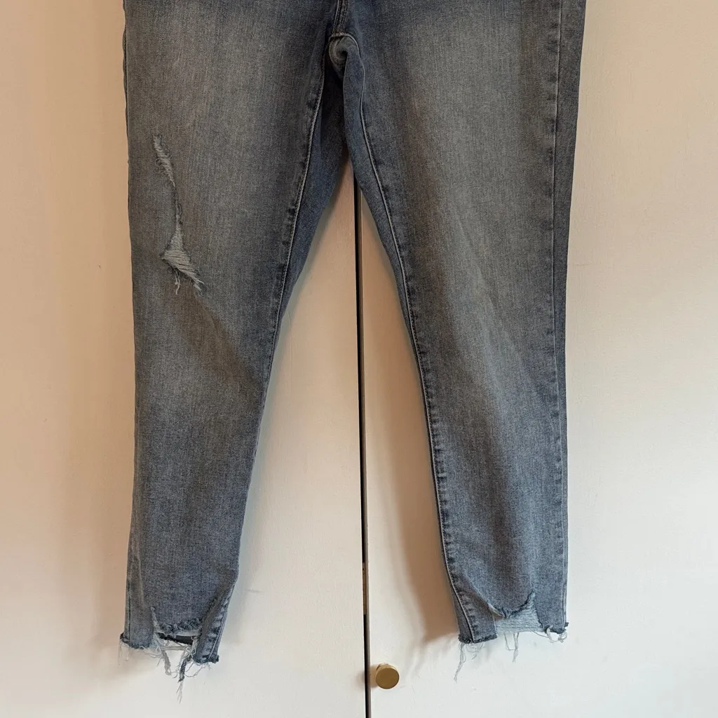 Universal Thread High Rise Button Fly Distressed Light Wash Straight Leg Jeans 8 - Image 2