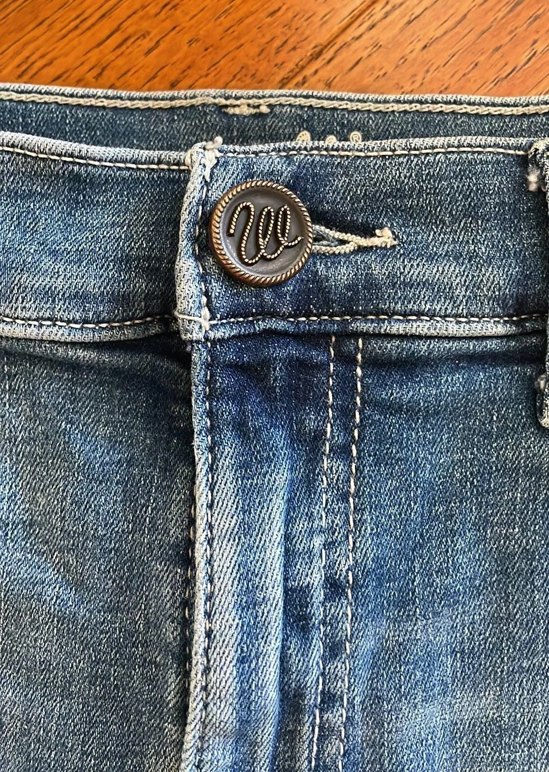 Wrangler high Waisted Shorts - Image 4