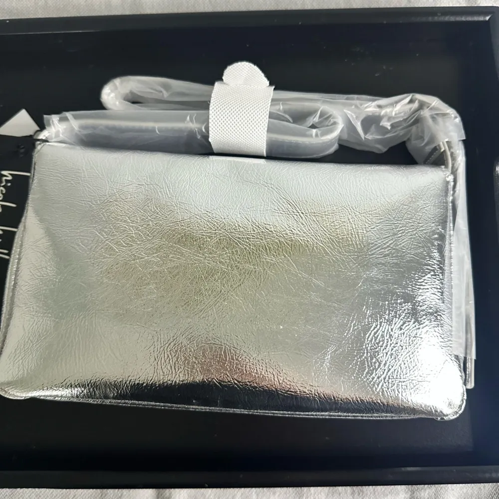 Nicole Miller , silver shoulder bag NWT - Image 3