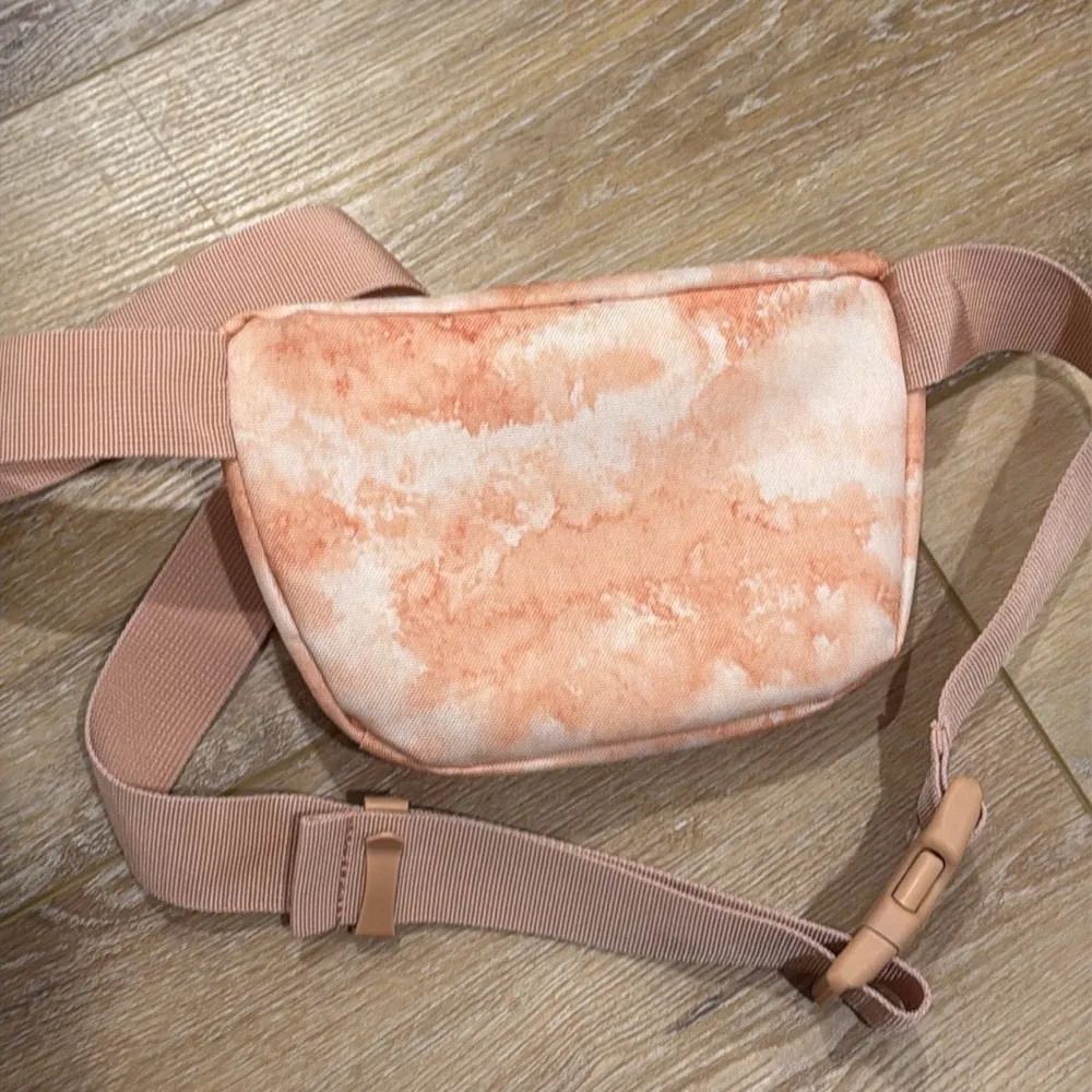 Herschel Papaya Cloud Pastel Belt Bag - Image 4