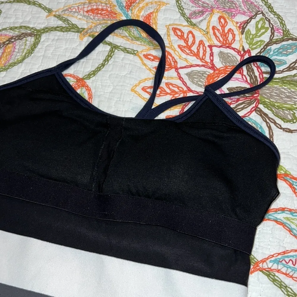 LuLuLemon padded striped athletic top halter back size missing see measurements - Image 6