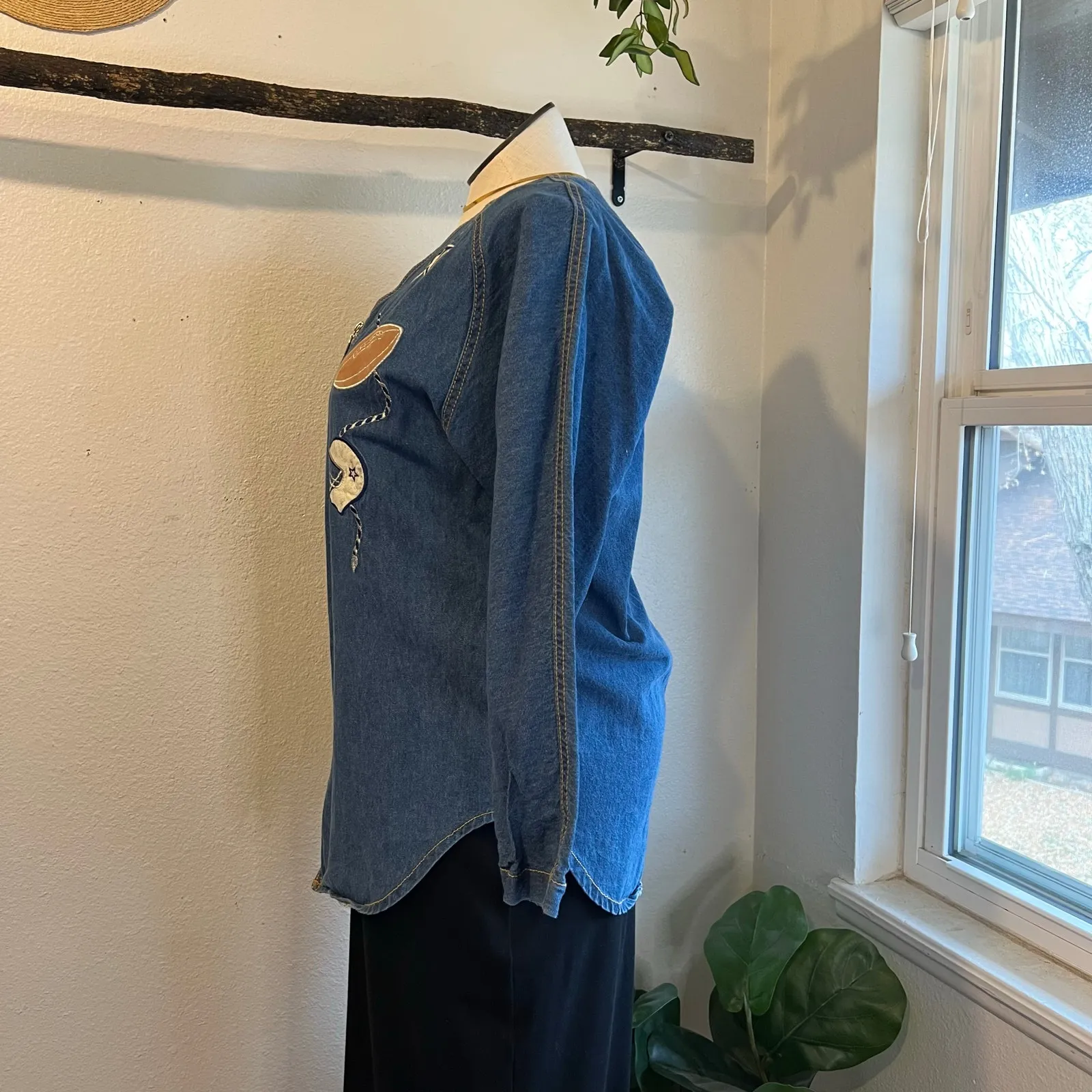 Vintage Denim Cotton Zip Up Sports Football Embroidered Jean Shirt Size Large Blue - Image 4