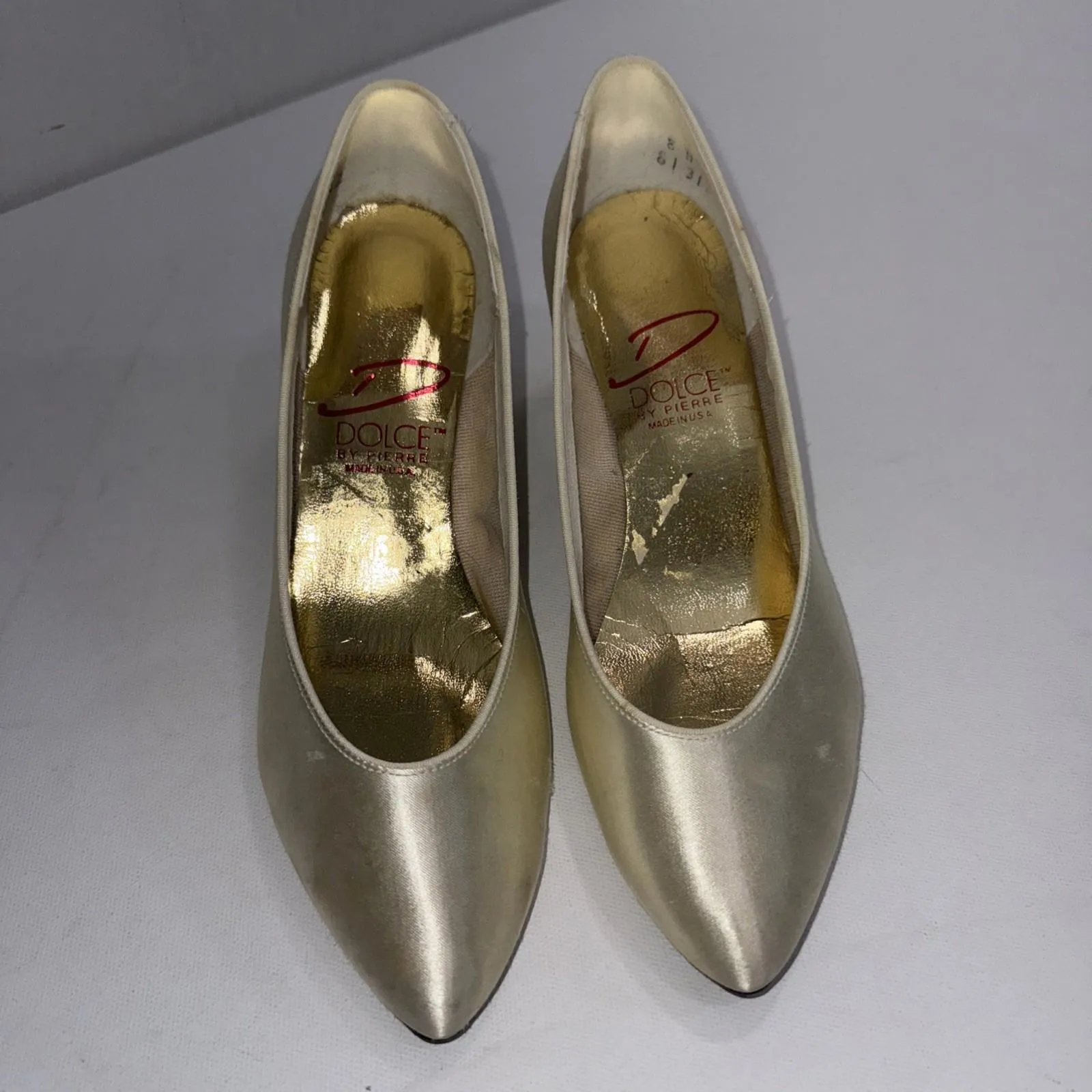 Vintage Dolce By Pierre Wedding Minimalist Ivory Satin Kitten Heel Pumps 8N Size 8 - Image 2