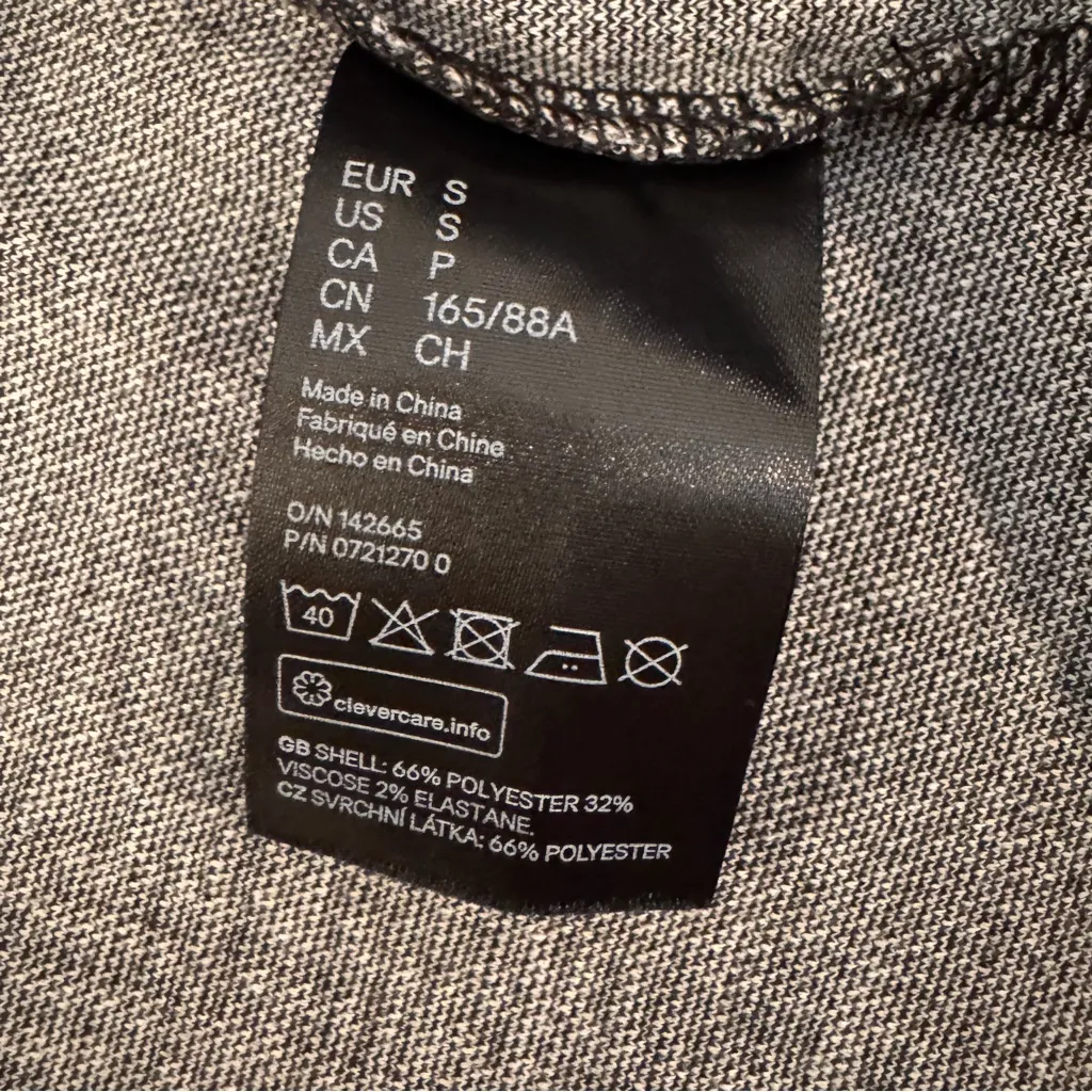 H&M DIVIDED black and white plaid blazer, size Small - Image 10