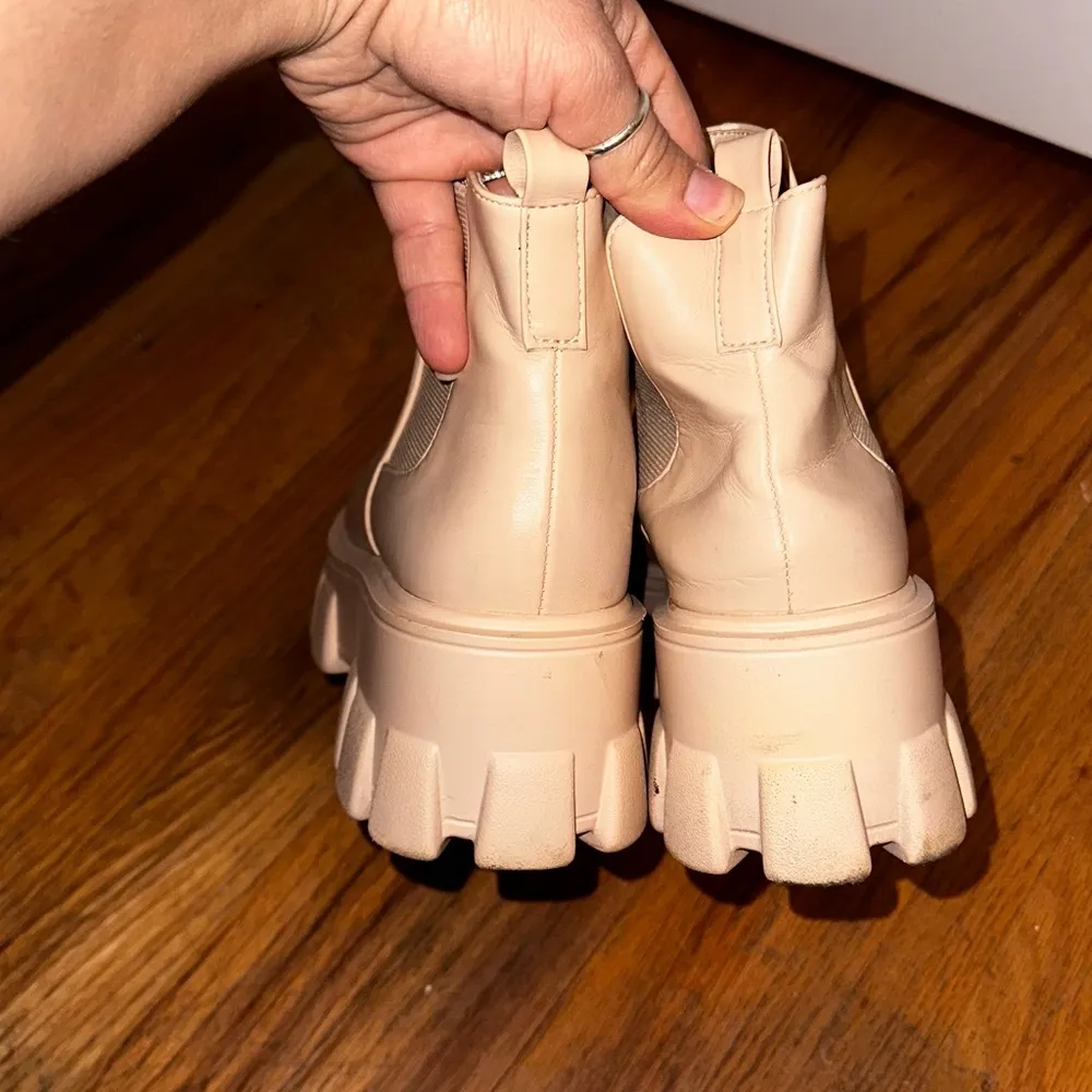 Cream bootie - Image 4