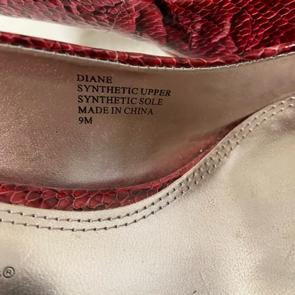 White House black market, Diane red heels size 9 - Image 5