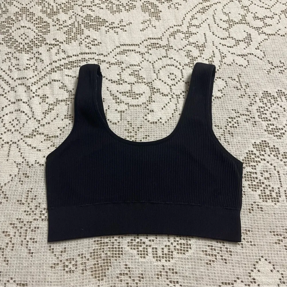 American eagle black seem less bralette size small - Image 2