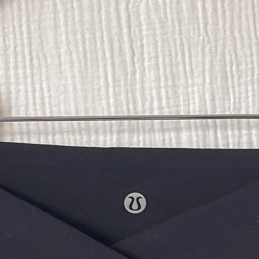 Lululemon Sunset Salutation Cropped‎ Pants 2-way leggings size 2 - Image 4