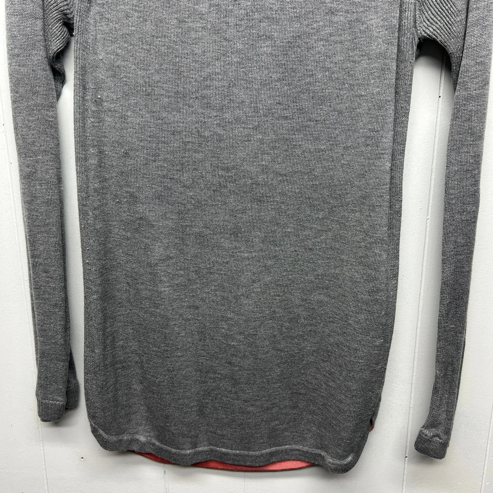Lululemon Activewear Gray Pullover Women's Sweater Size 4 Gray Crew Neck - Image 3