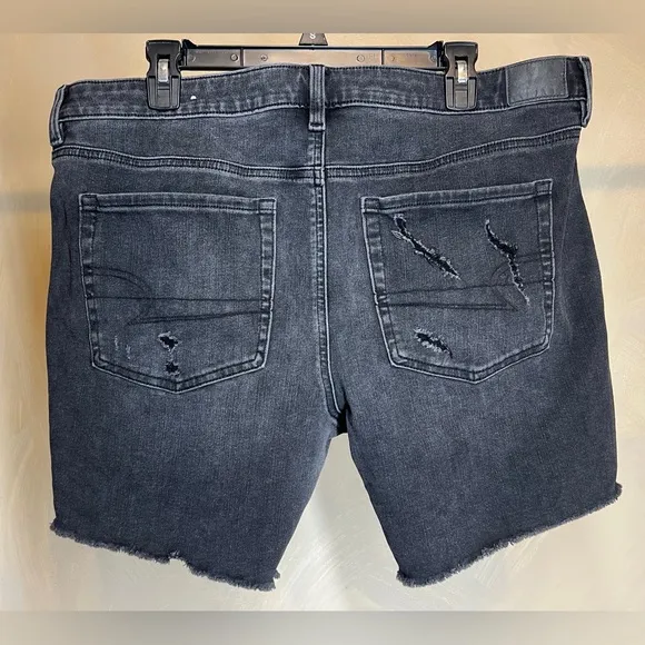American Eagle Women The Dream Jean Black Midi Cutoff Stretch Denim shorts|Sz:18 - Image 2