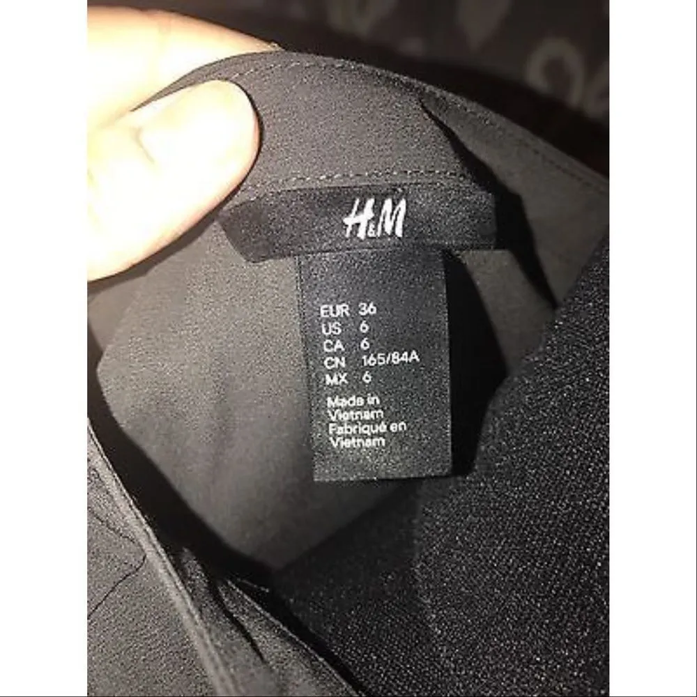 ✨H&M Dark Gray Sleeveless Blouse✨ - Image 6