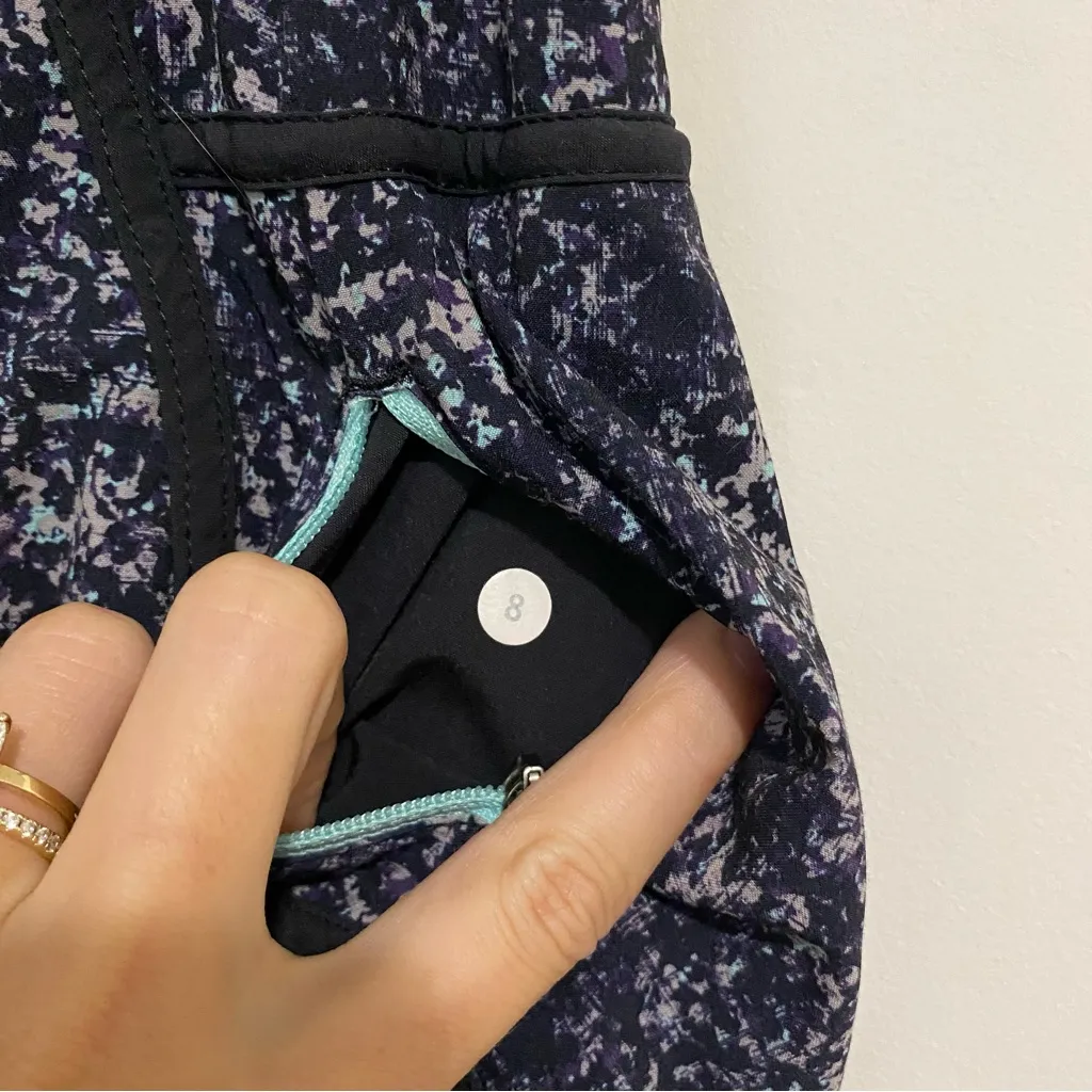 Lululemon Tracker Short Black with Multicolor Pattern size 8 - Image 5