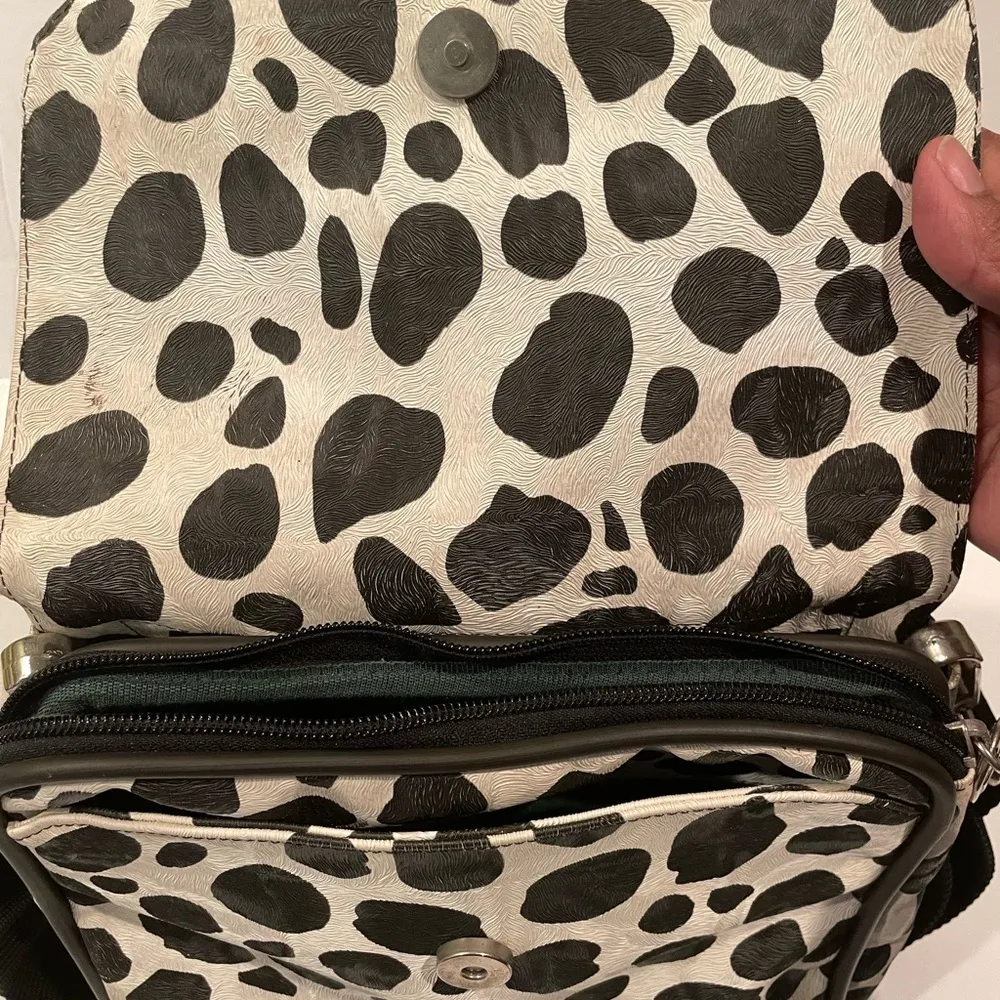 Errelleventidue RL22 Spotted Animal Print Textured Leather Bag Black White Italy - Image 12