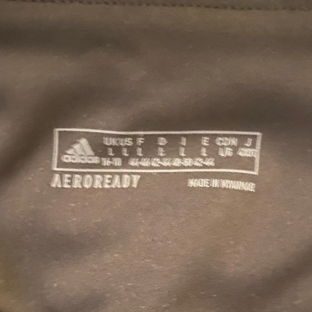 4in SPANDEX/ VOLLEYBALL SHORTS - Image 3