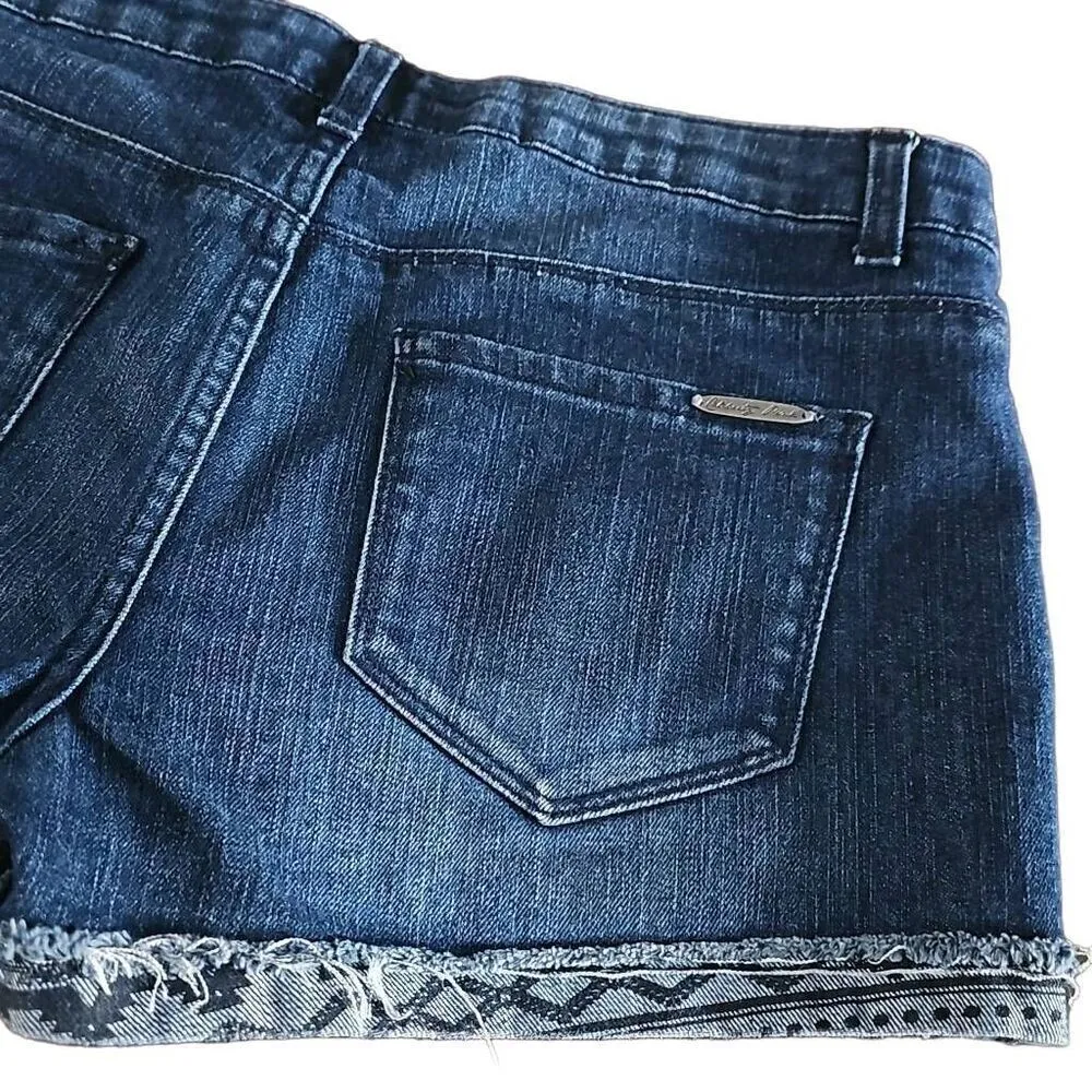 Celebrity Pink Denim Short, shorts. Size 11 - Image 4