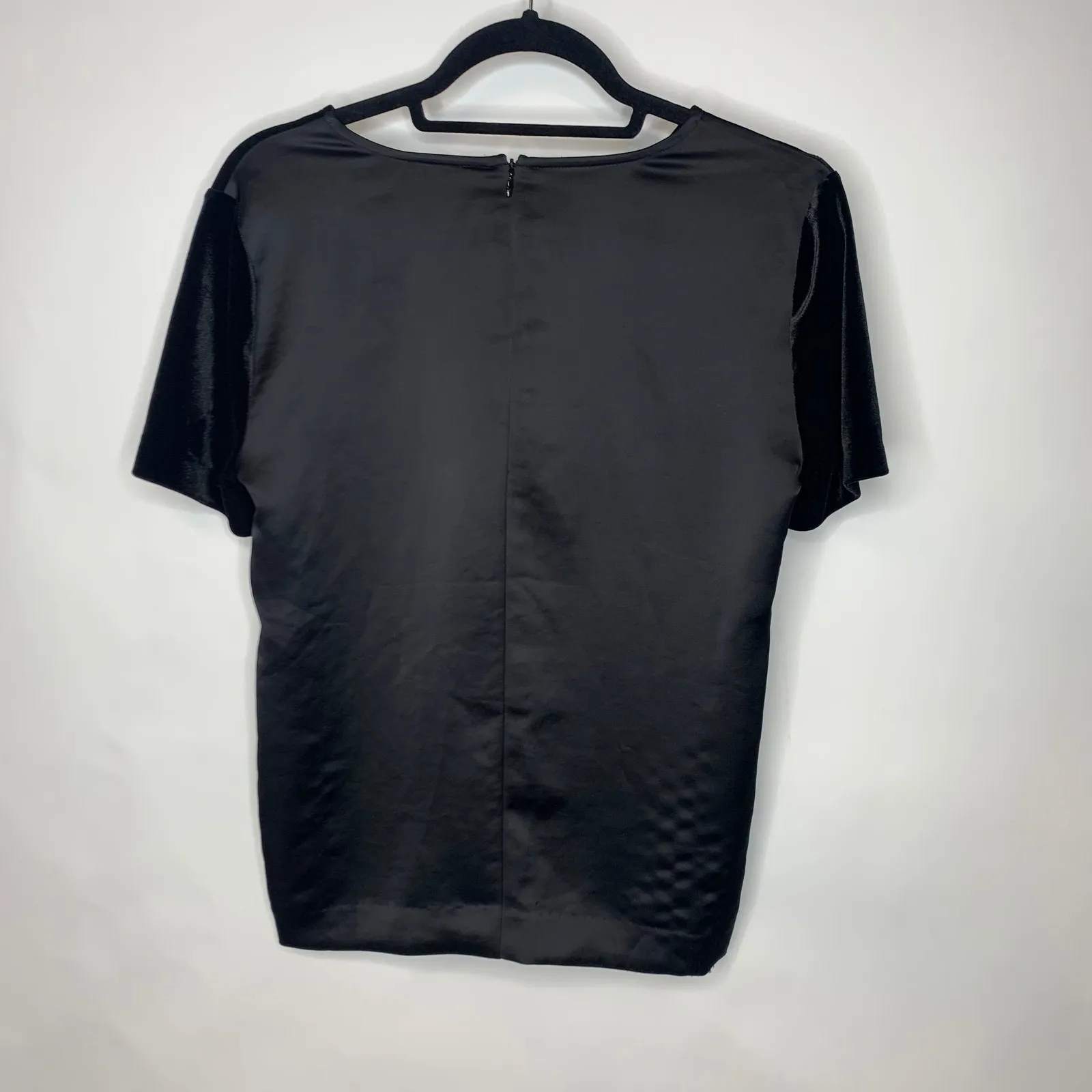 Ann Taylor Black Velvet and Satin Short Sleeve Blouse Sz Small - Image 6