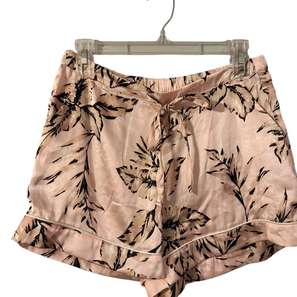 House of Harlow Short Pajama Set Button Up Top Drawstring Short with pockets - Image 3