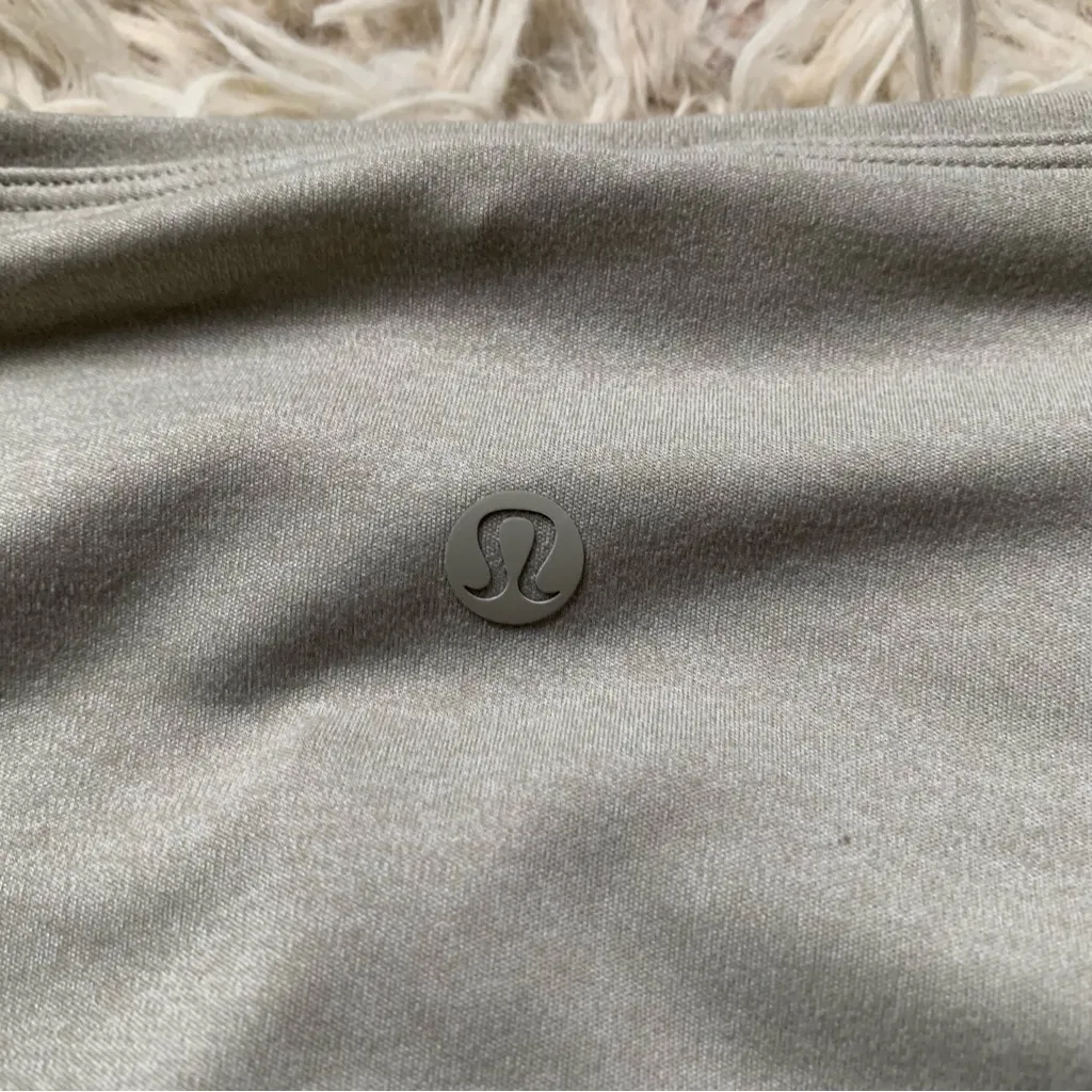 Lululemon  Back In Action Long Sleeve - Image 4