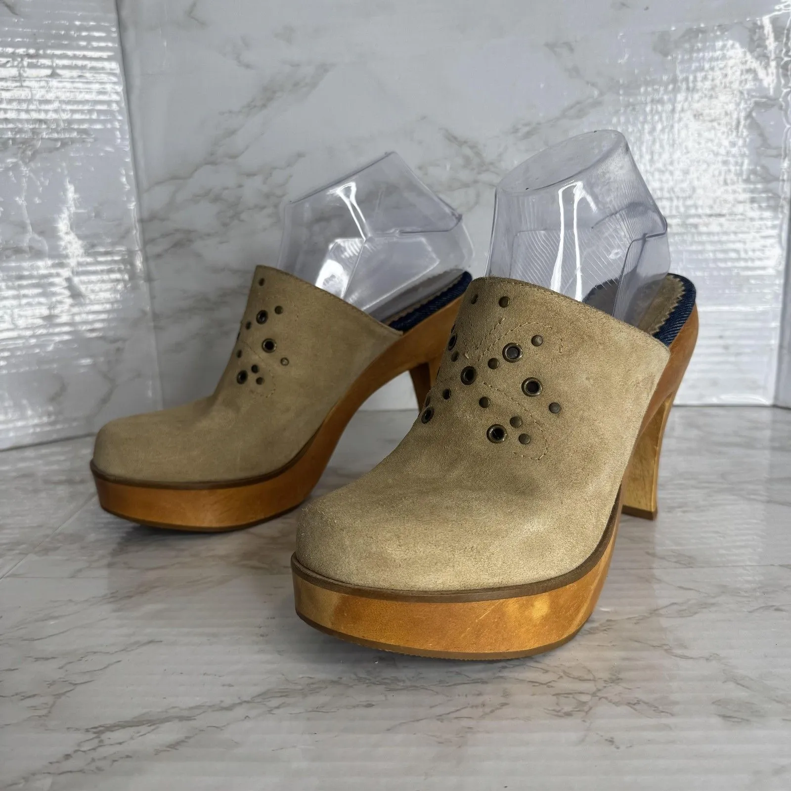 Tommy Hilfiger Shoes Womens Size 8M Tan Suede Clog Mule Platform Wooden Heel y2k - Image 2