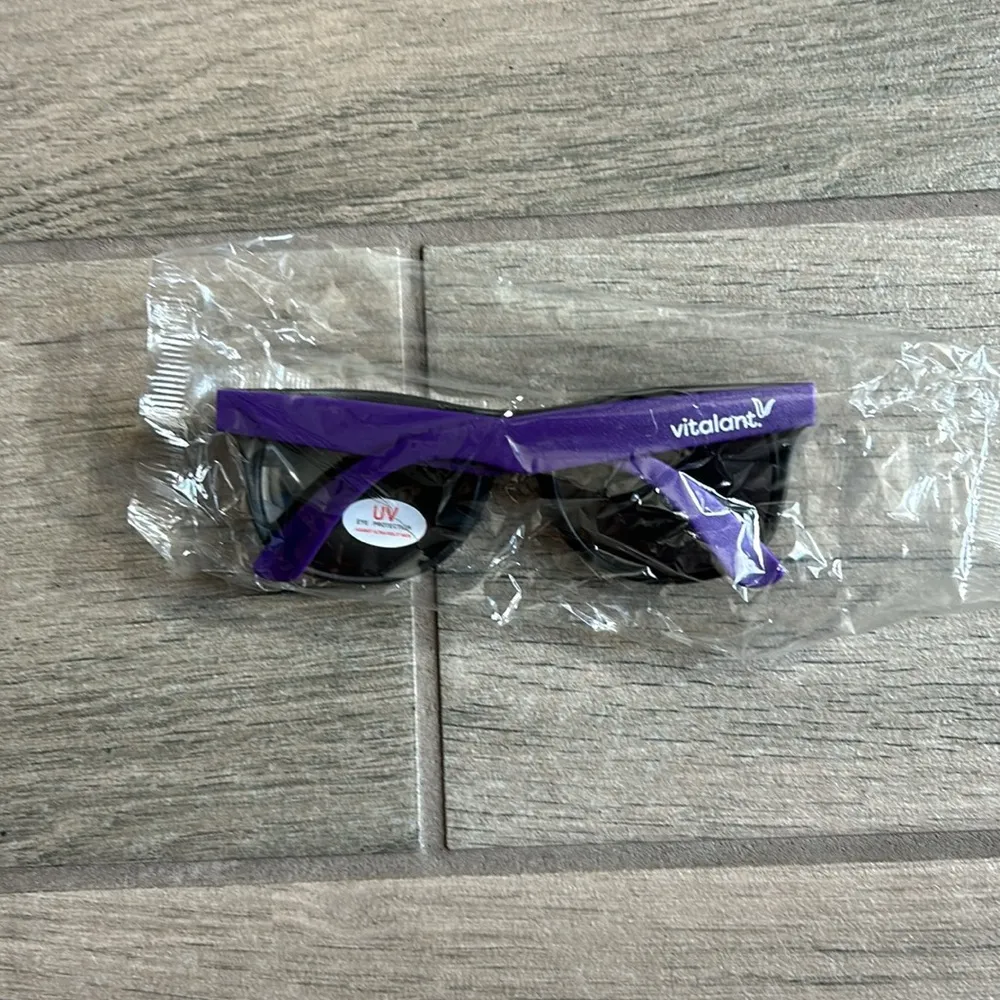 Vitalant plastic sunglasses Black - Image 2