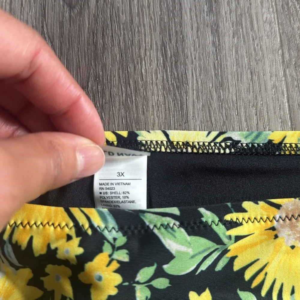 Old Navy Black and Yellow Floral Bikini Bottom 3X Sunflower Mix and Match - Image 3