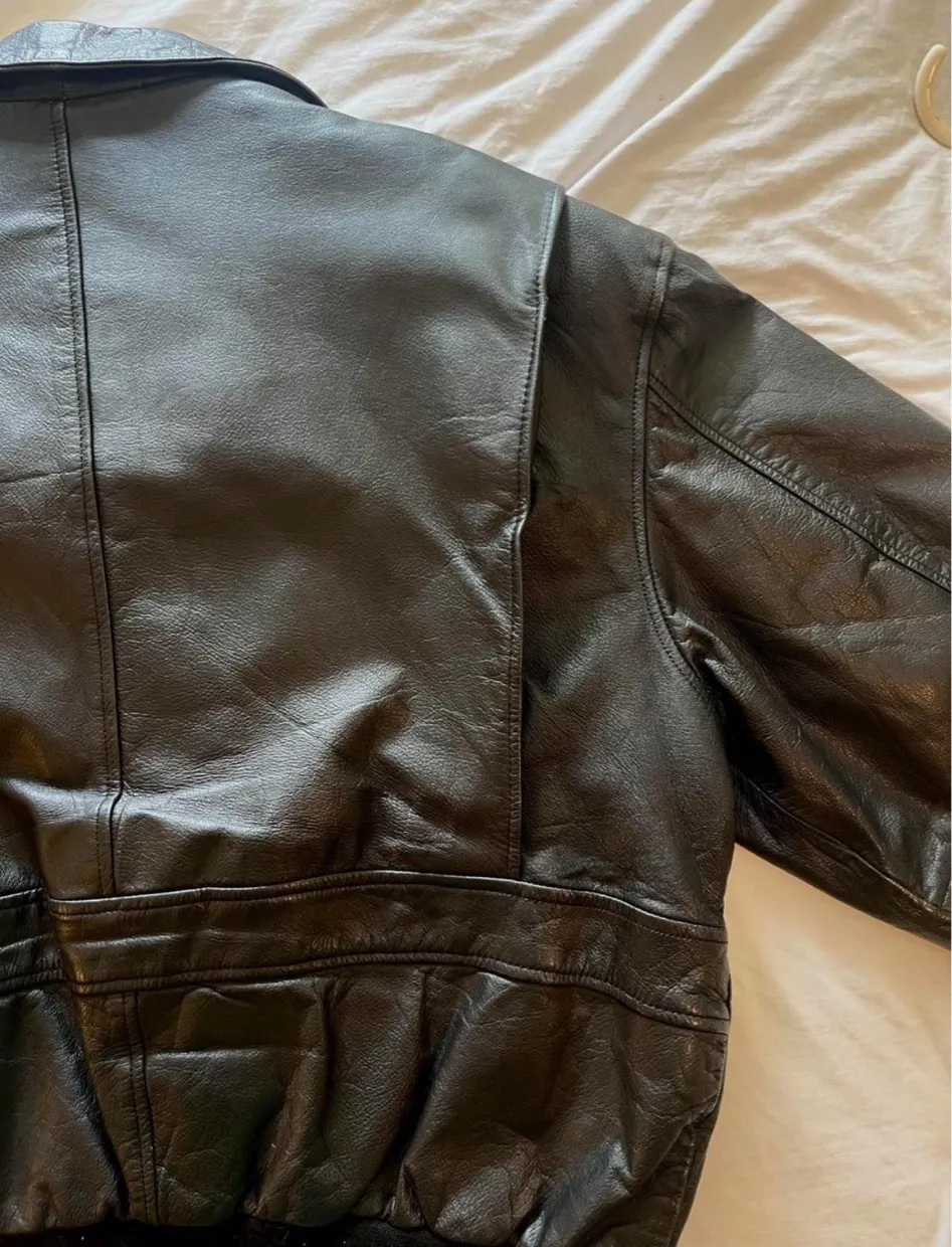 Vintage Adventure Bound Originals by Wilson Men’s Black Leather Bomber Jacket. - Image 4