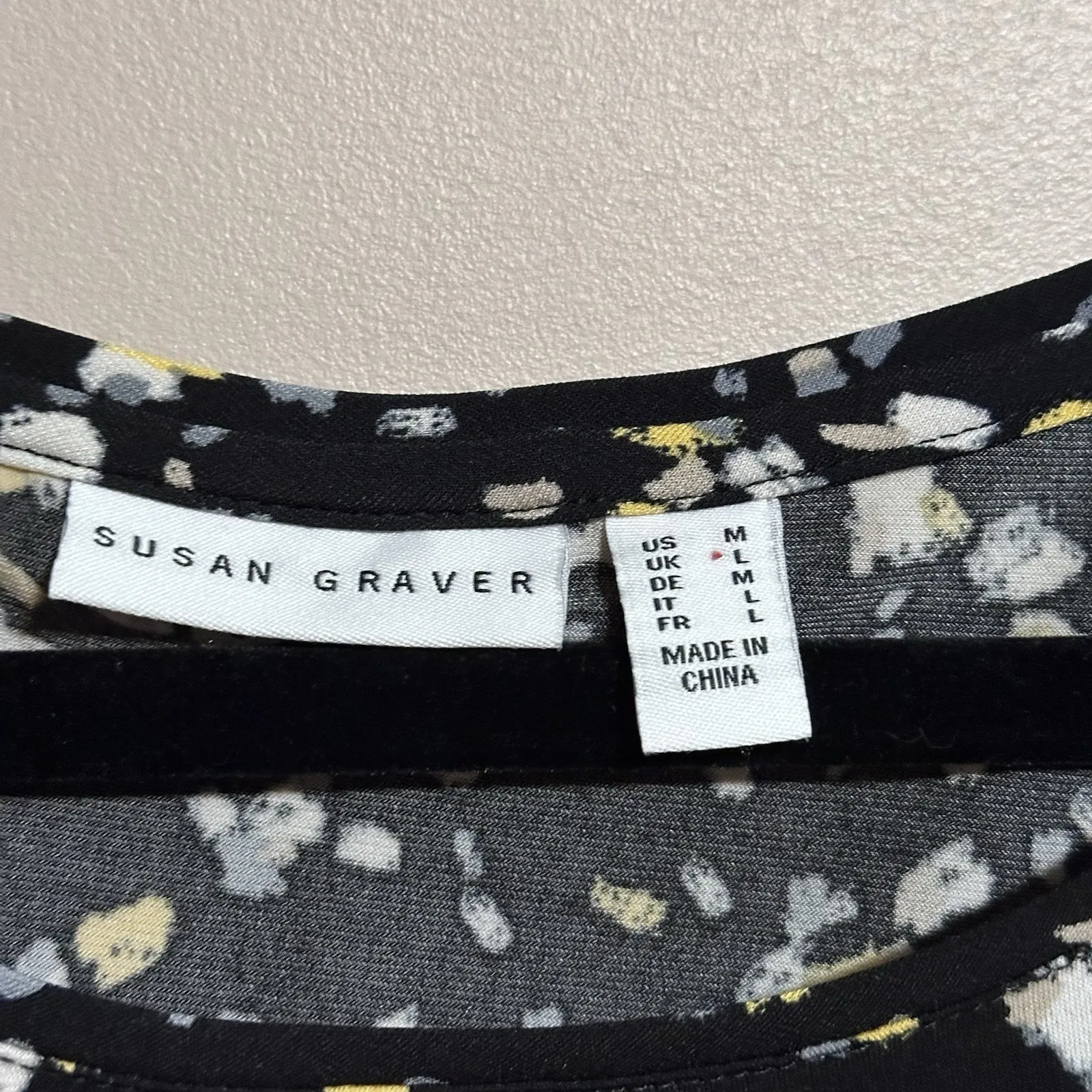 Susan Graver Women's 3/4 Sleeve Shirt Size Medium  Black Yellow Gray Pattern - Image 3
