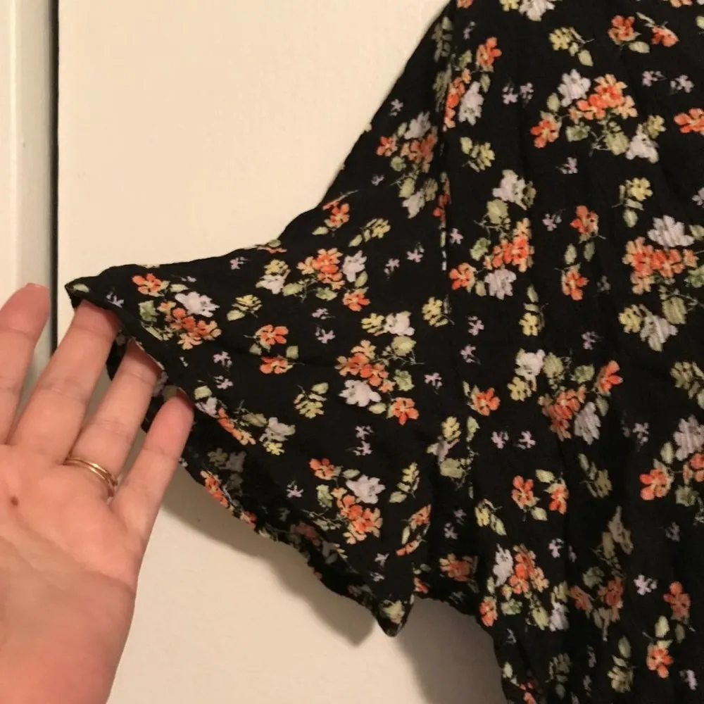 Ultra Flirt Cropped Babydoll Tie-Front Top - Image 4