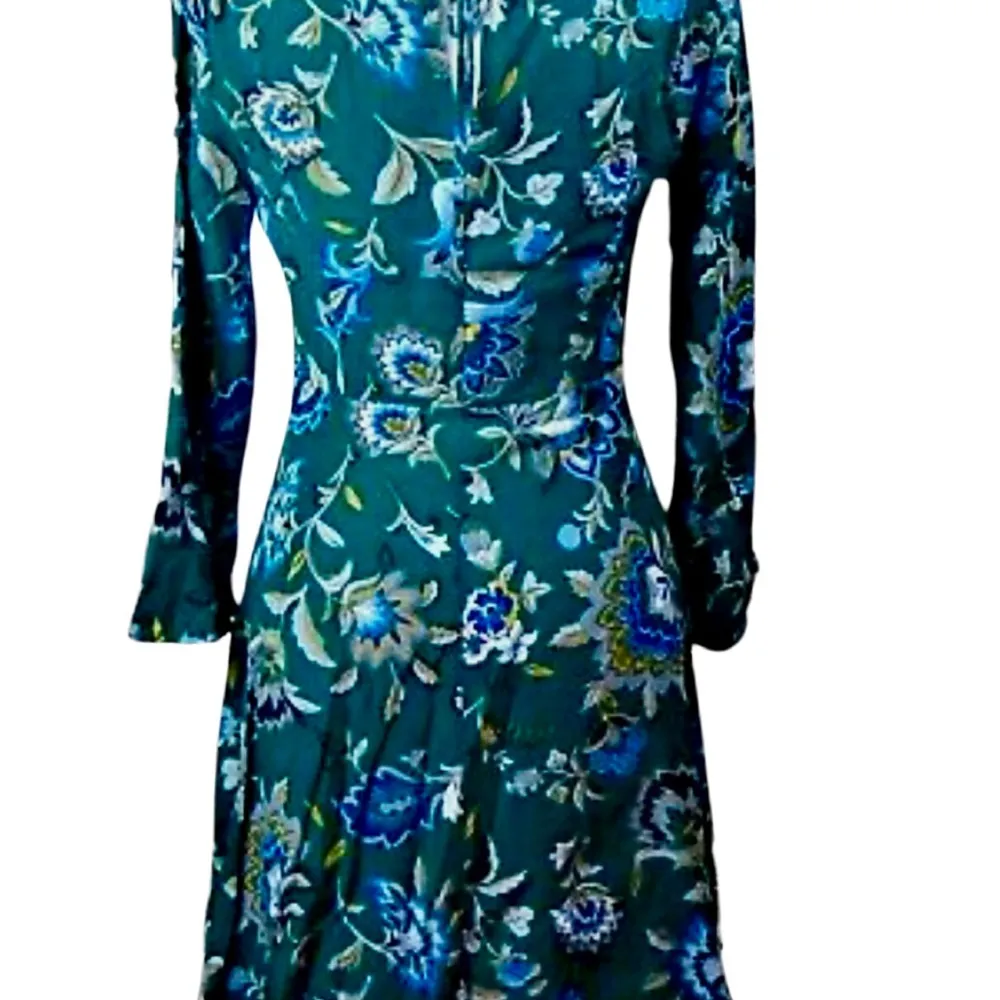 Old Navy long bell sleeve green and blue floral dress size 12 - Image 3