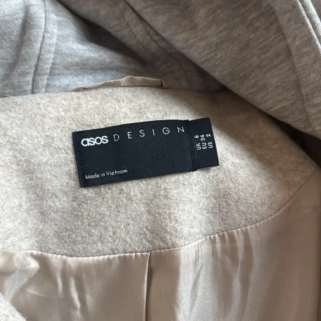 ASOS Design US size 2 women’s peacoat w gray sweatshirt built in hood - Image 3