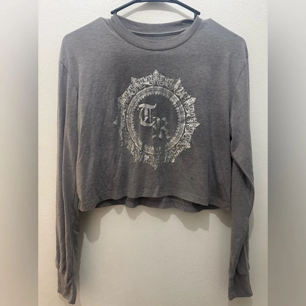 True Religion Silver Graphic Gray Crop Top - Image 3