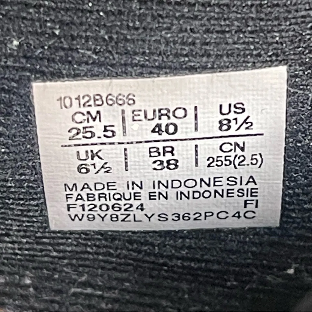 Asics GT 2000-13 Women's Black Running Shoes Size 8.5 - Image 3