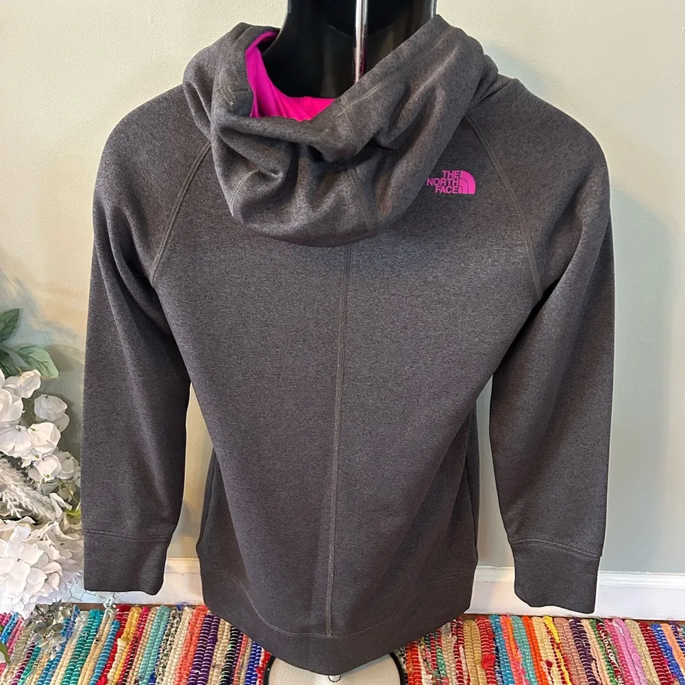 NEW The North Face Hoodie Sweatshirt Sunset Colorful Logo Gray Small - Image 5