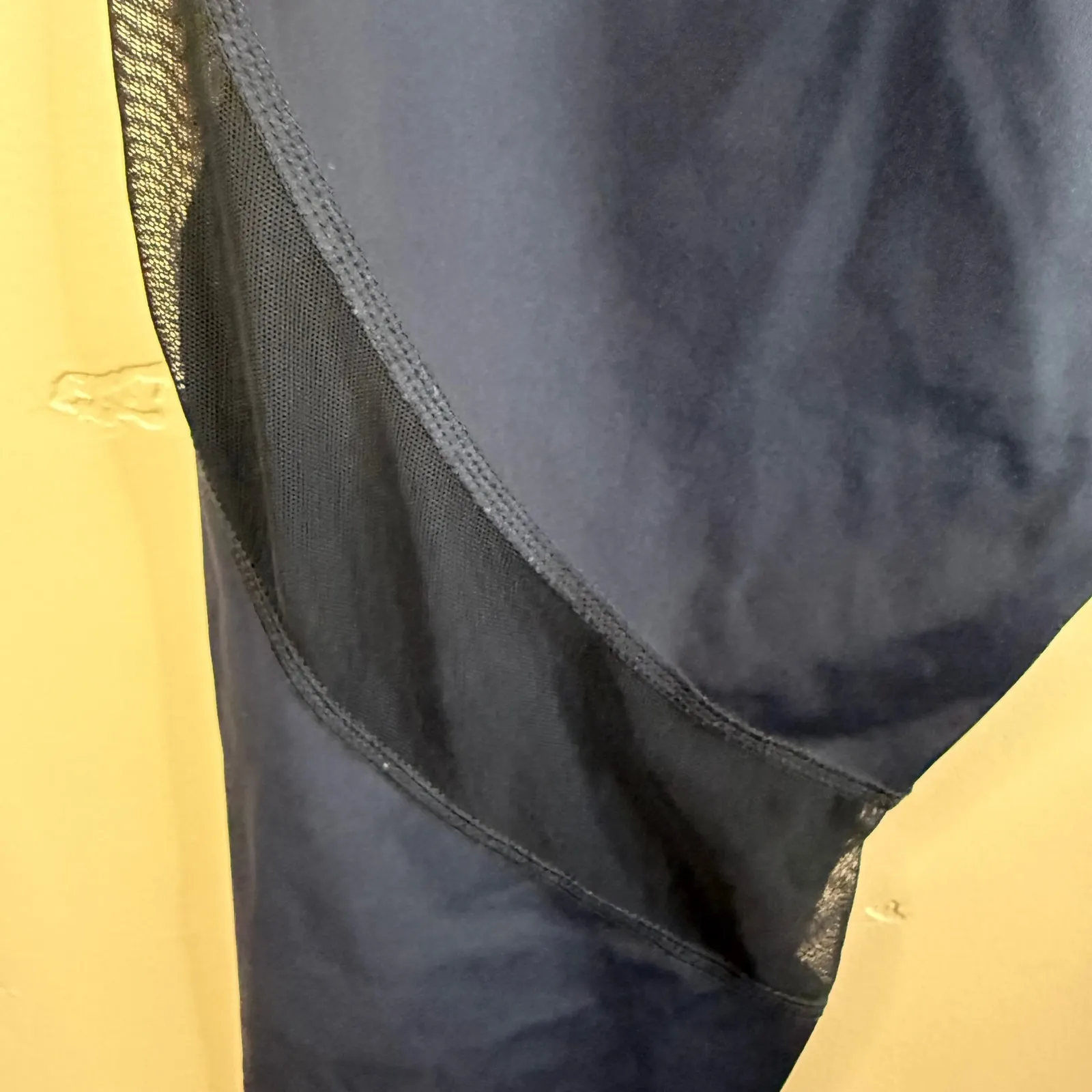 ALALA Womens Black Mesh Insert Active Leggings Pants Size XL Activewear Goth - Image 9