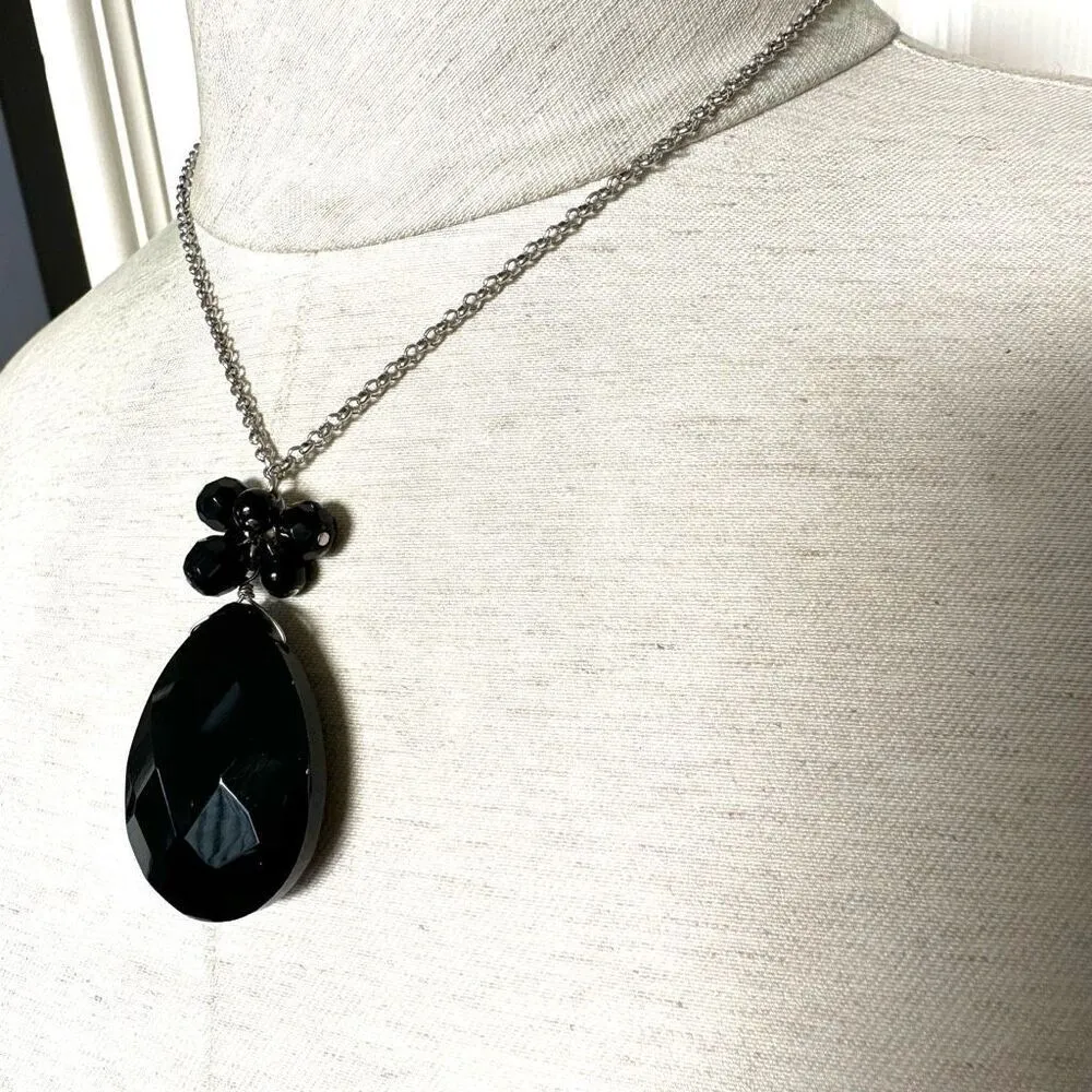White House black Market black teardrop beaded pendant necklace - Image 5