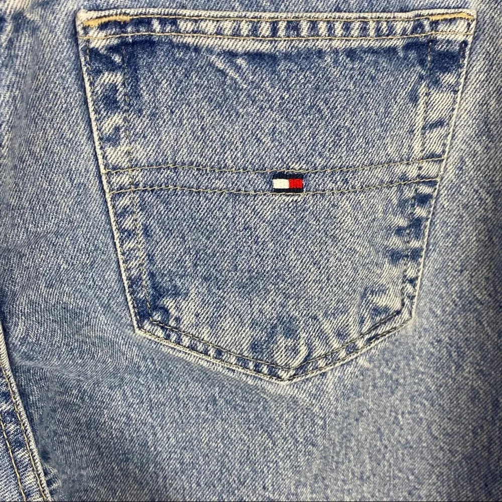 TOMMY HILFIGER Vintage Medium Wash High Rise Mom Jeans, Size 14 - Image 10