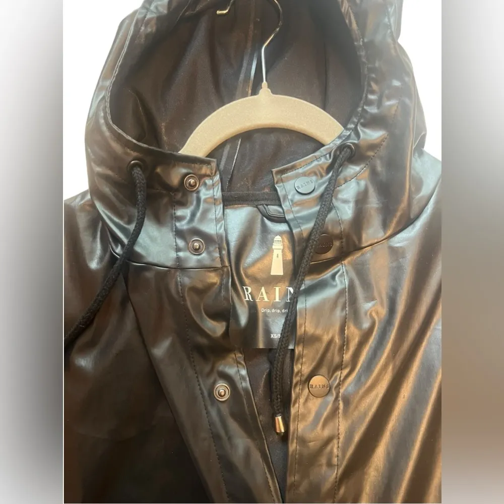 RAINS The Jacket Windbreaker Black - Image 5