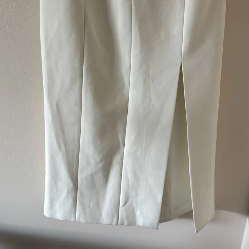 CINQ À SEPT Archer Halter Dress In Ivor, BRAND NEW, Size 6, $598 White - Image 3