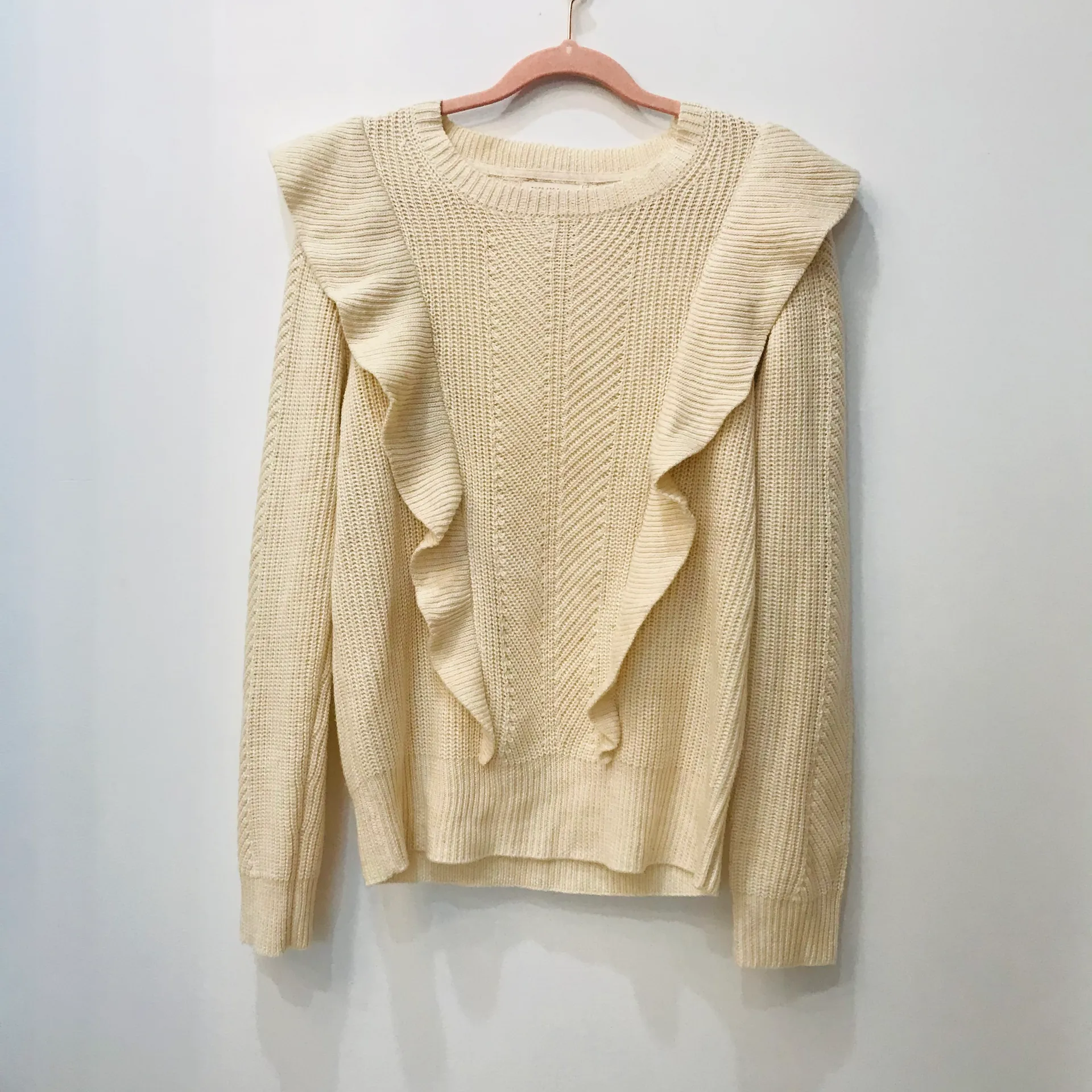 Skies Are Blue Anthropologie  Ruffle Knit off white sweater sz Medium - Image 4