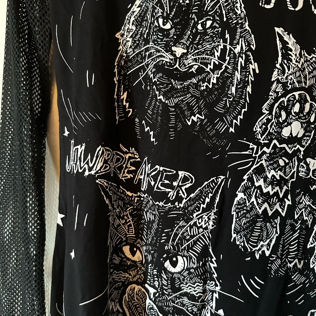 NO EVIL CATS LONGLINE TOP WITH NET SLEEVES Black Size L - Image 16