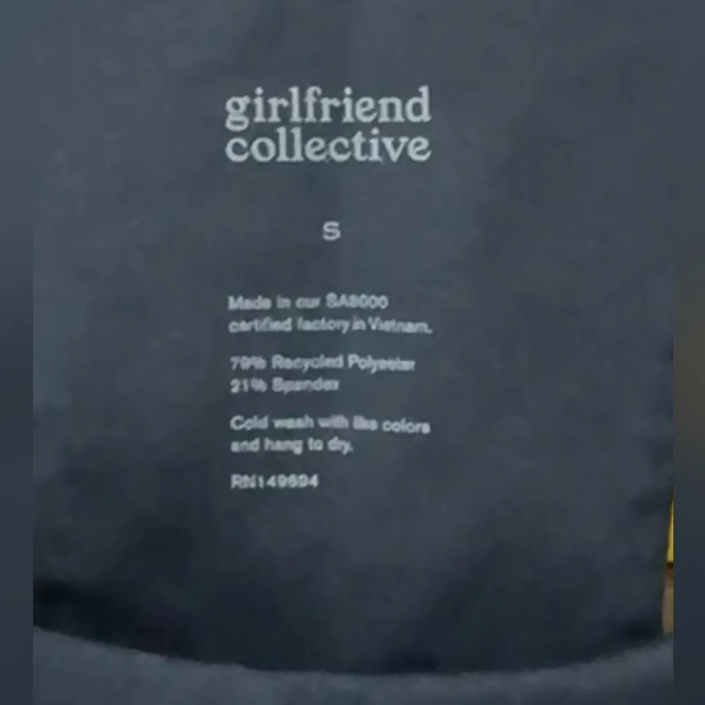 Girlfriend Collective Paloma Racerback bra midnight navy seamless workout tank - Image 3