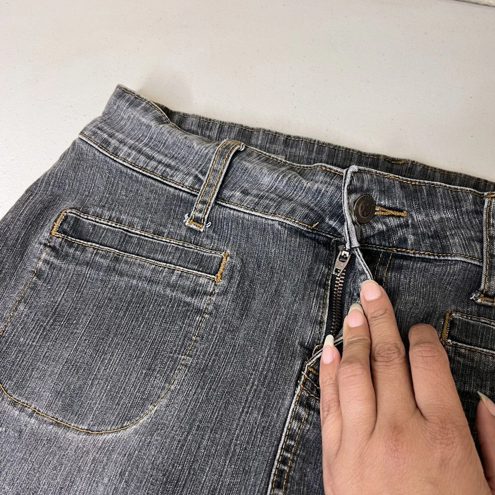 Vintage Bubblegum Denim Skirt Size 13/14 Charcoal Gray Stretch Back Slit Grunge - Image 7