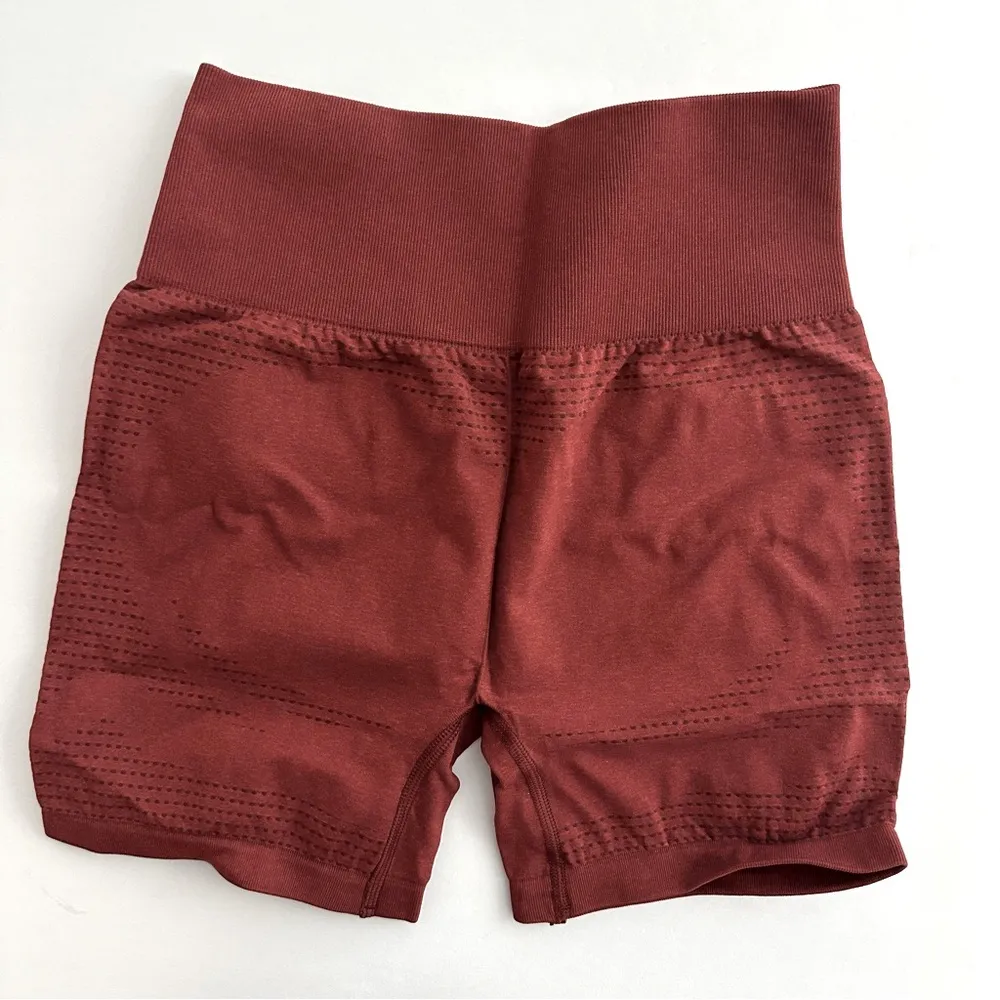 Gymshark M/M Vital Seamless 2.0 Shorts & Strap Feature Sports Bra Set - Image 3