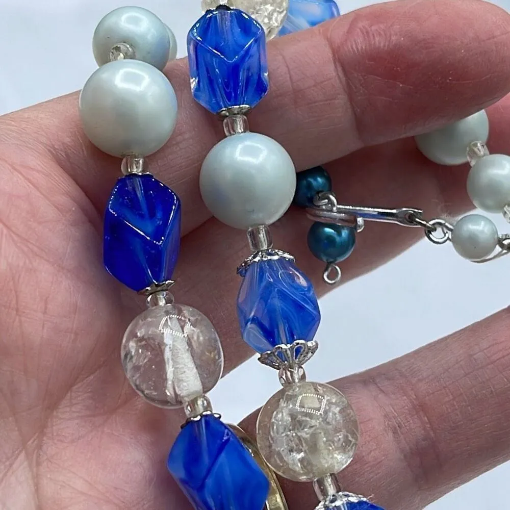 Vintage choker faux glass pearls and blue and cages clear beads. - Image 7